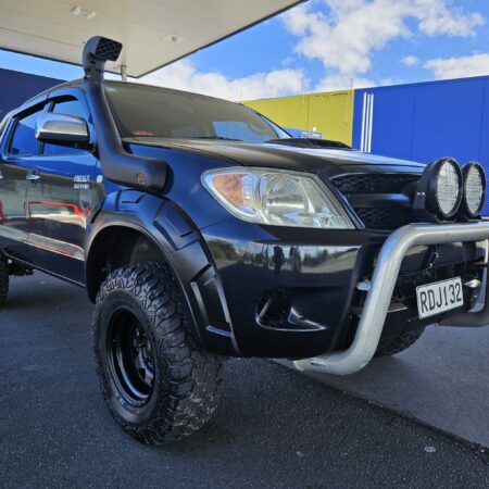 Toyota Hilux 2006 4x4 manual